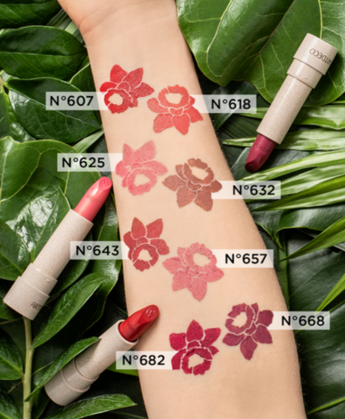 Pakket Green Couture Collection